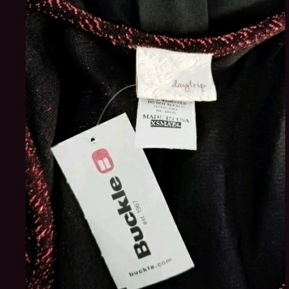 💥NWT💥 DAYTRIP THE BUCKLE TOP SZ XS - Picture 6 of 6